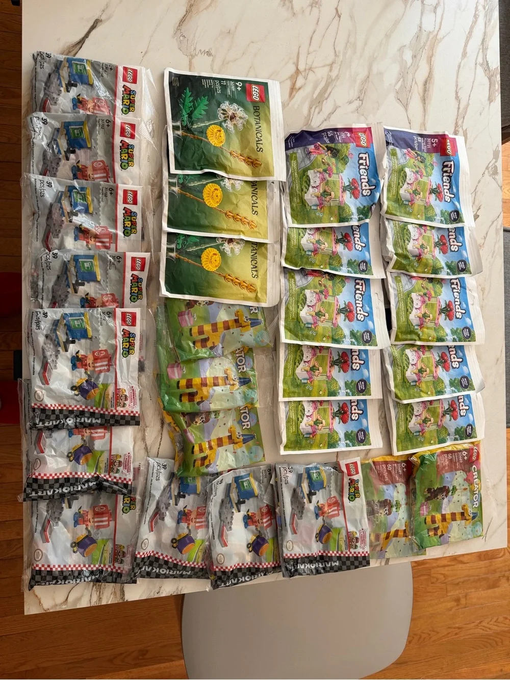 Lego Friends & Variety Blind Bags Bundle - lot of 28 - Picture 4 of 4